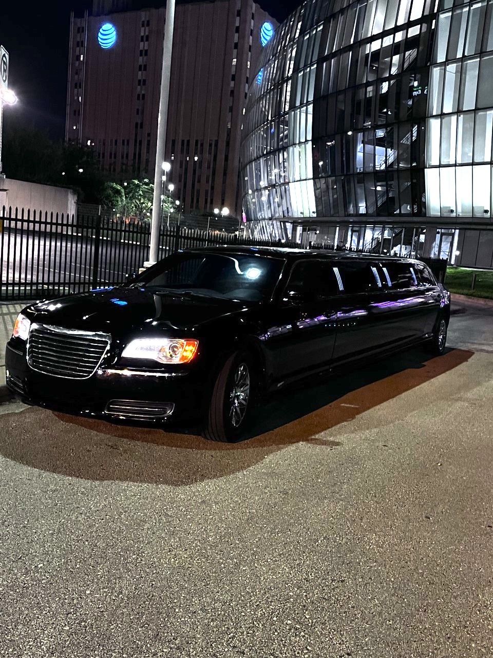 Chrysler 300 Limo - Executive - Custom Limousine Kansas City