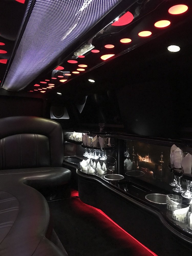 Chrysler 300 Limo - Davinci - Custom Limousine Kansas City
