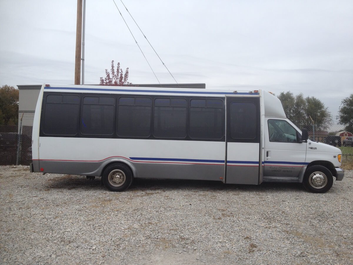 Custom Limo Coach - Custom Limousine Kansas City
